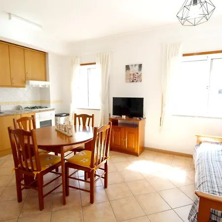 Modern In With Pool, 50 M² Appartement *