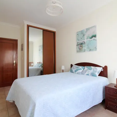 Modern In With Pool, 50 M² Apartment